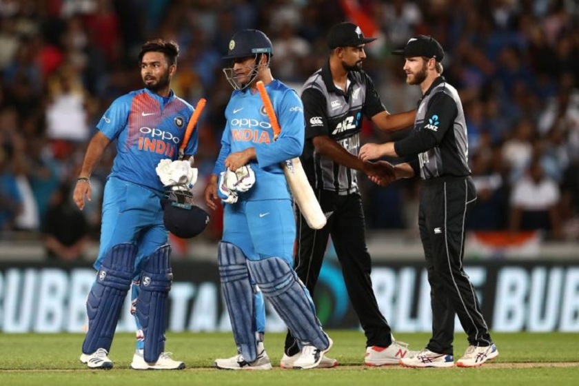 Dhoni and Rishabh pant