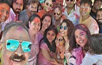 kapil-sharma-ginni-chatrath-holi-celebration
