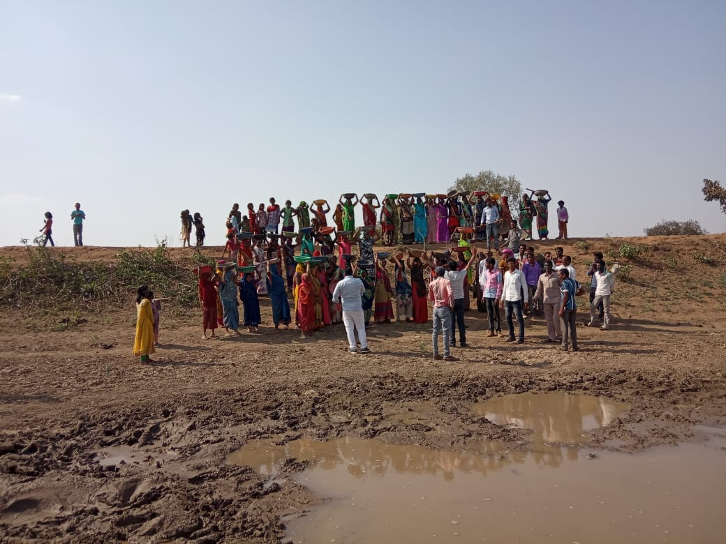  Restoration of ponds with public participation in village Devpur of Bakhalala region