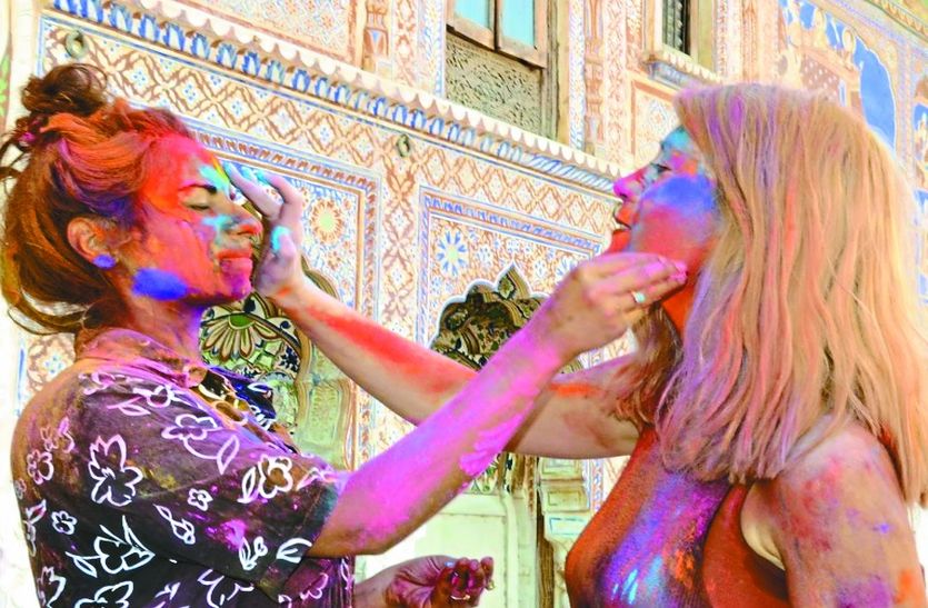 forner played holi