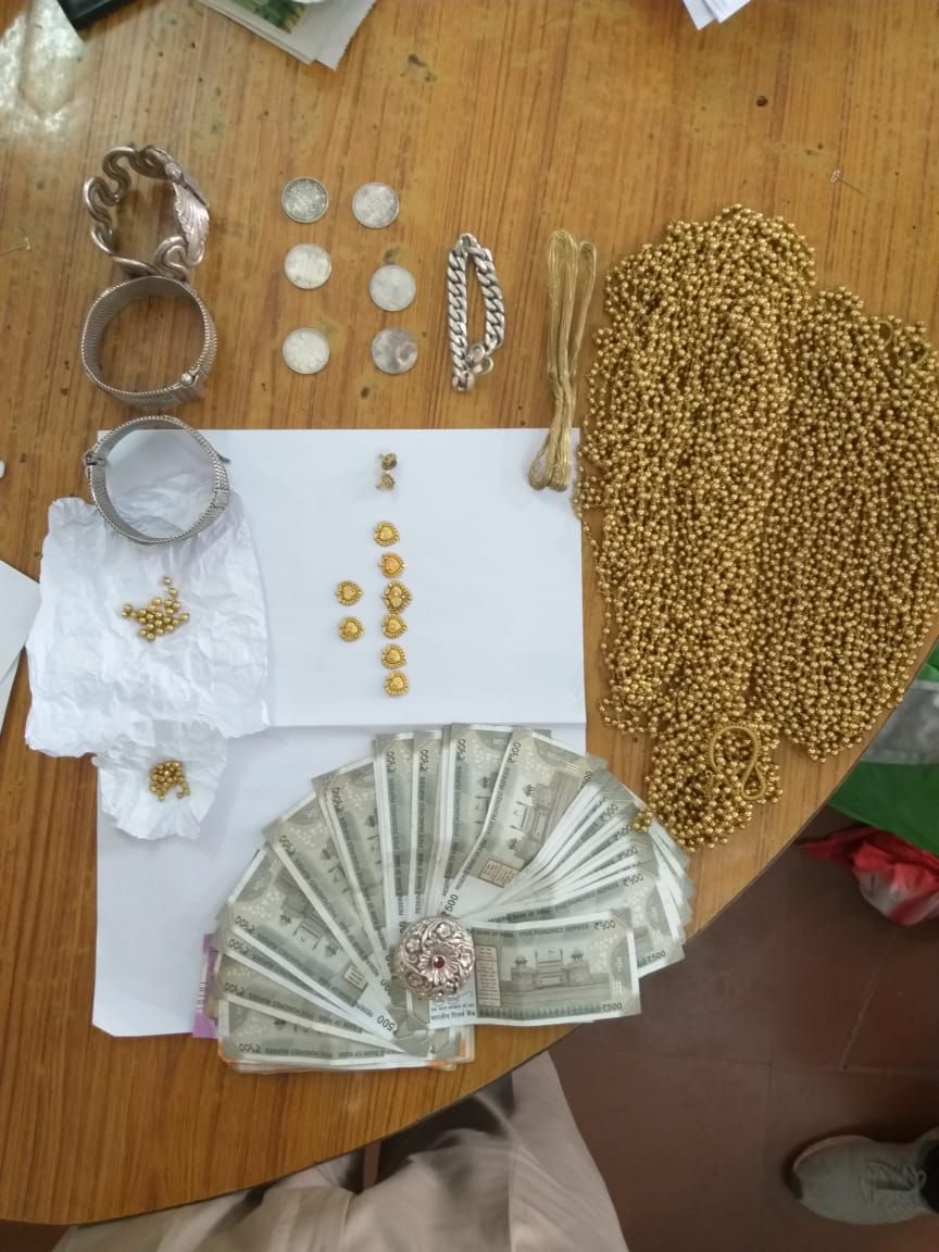fraud with businessman, 6 accused arrested with fake gold