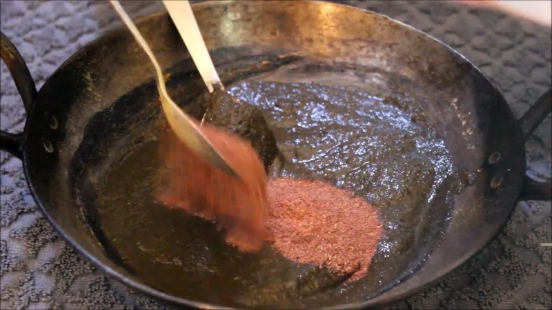 mehndi me kya milaye