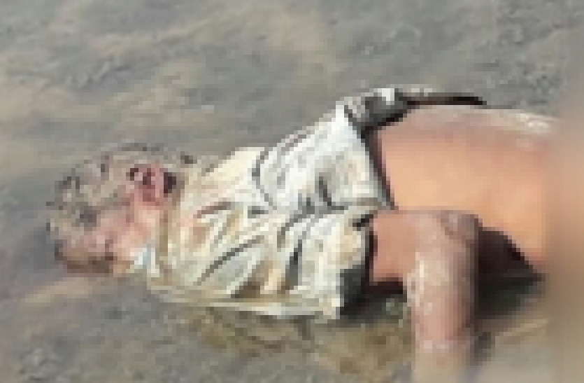 तालाब किनारे मिले व्यक्ति की लाश मामले में पुलिस ने किया हत्या का मामला दर्ज