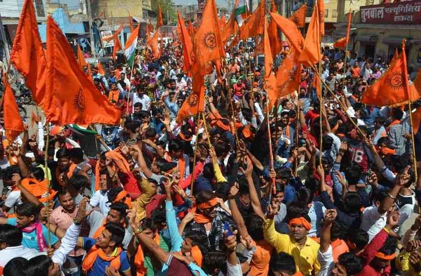 भारतीय नववर्ष और रामनवमी महोत्सव की तैयारियां शुरू हो गई है। आयोजन समिति की चौकडिक़ा भवन में रविवार को हुई बैठक में तैयारियों को लेकर कार्ययोजना बनाई गई।
