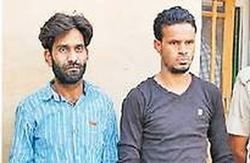 अपर सेशन न्यायाधीश शिवप्रसाद तम्बोली ने 12 सौ रुपए के विवाद में दोस्त की हत्या करने के आरोपी को आजीवन कारावास की सजा सुनाई है।