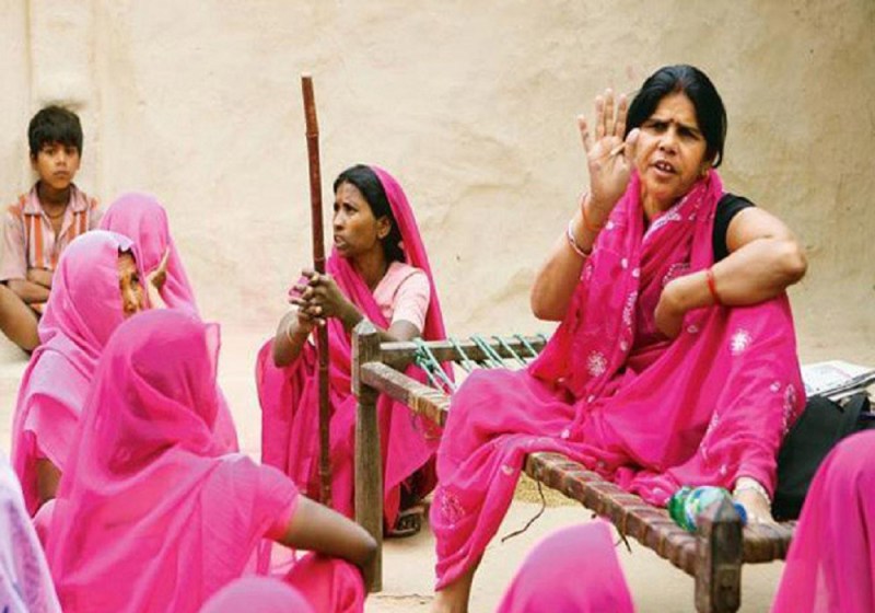 gulabi gang