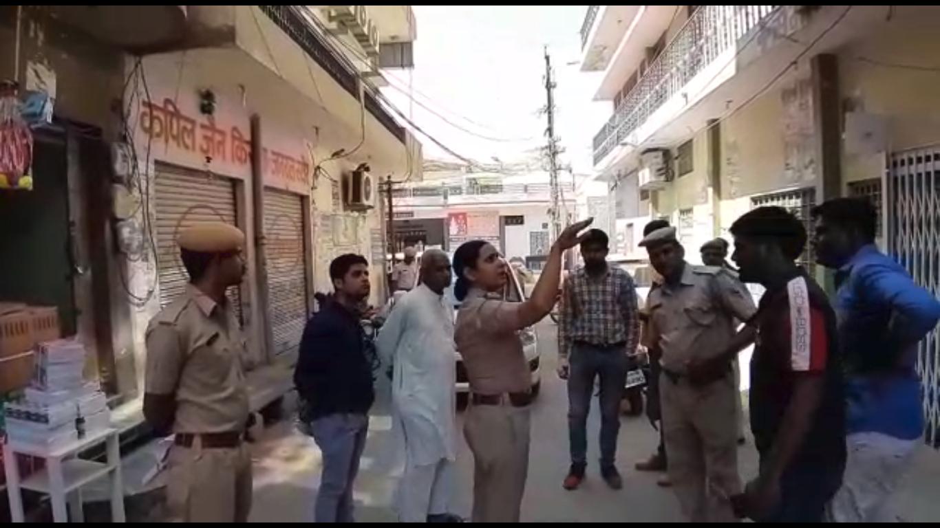 video : मार्बल नगरी में दिनदहाड़े लूट, शातिर बदमाश ले उड़े लाखों रूपए से भरा पर्स