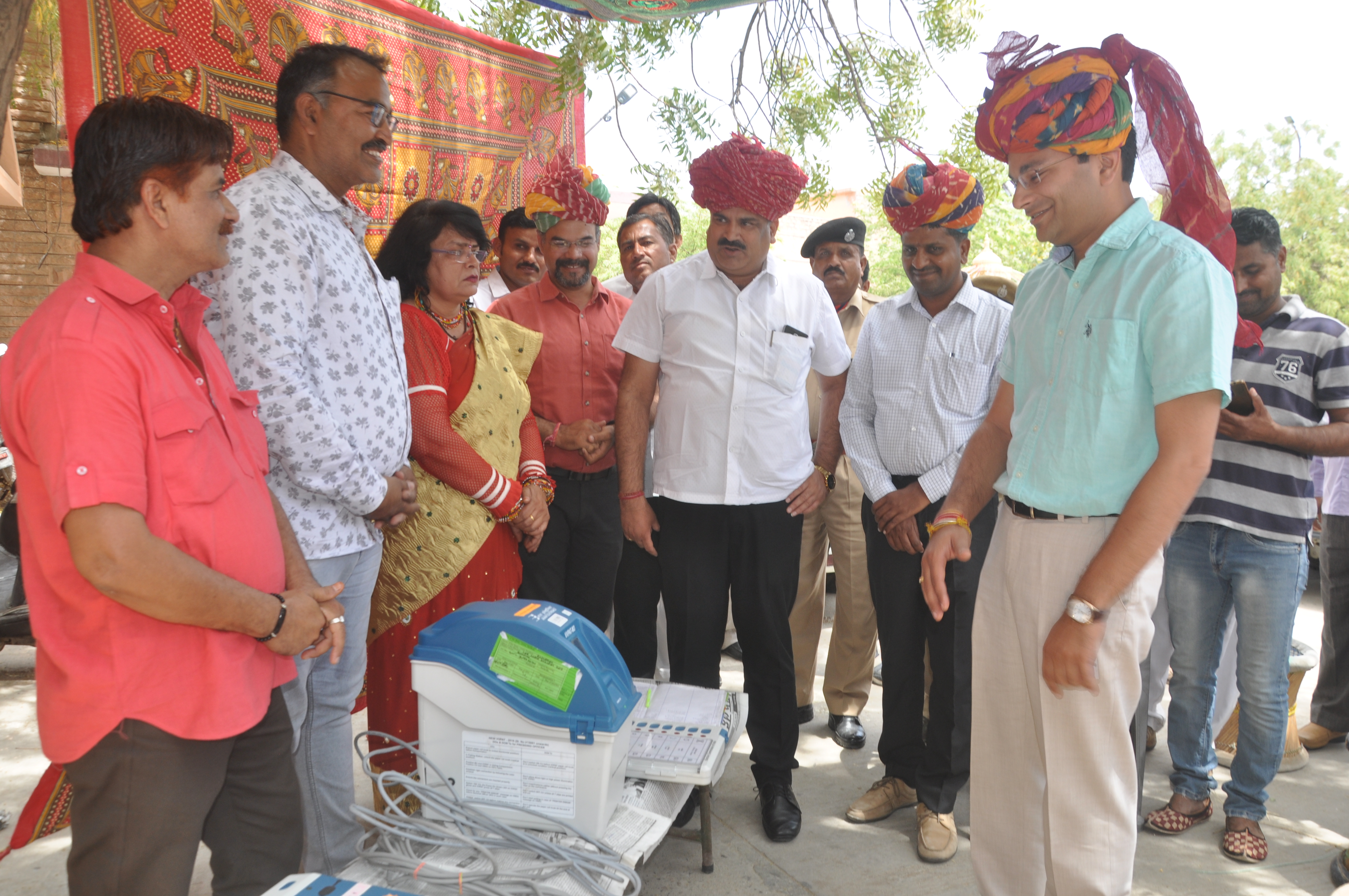 District Collector and officials appealed to vote to vote by voting