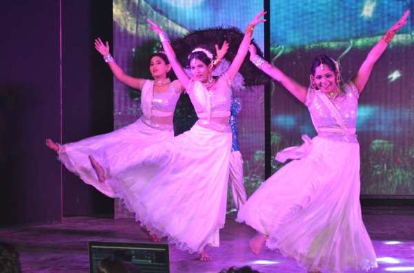 beautiful pics of ladies club cultural activities