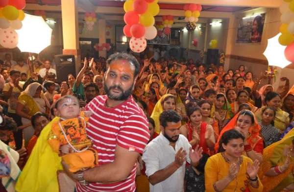 Organizing Bhagwat Katha in Mangal Bhawan katni