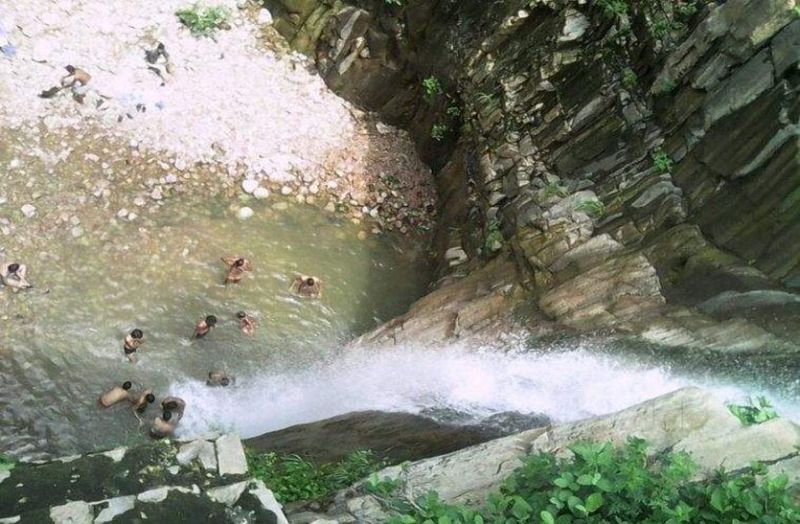 Garvaji Falls : Stone Fall On Lady's Head At Garvaji, Death