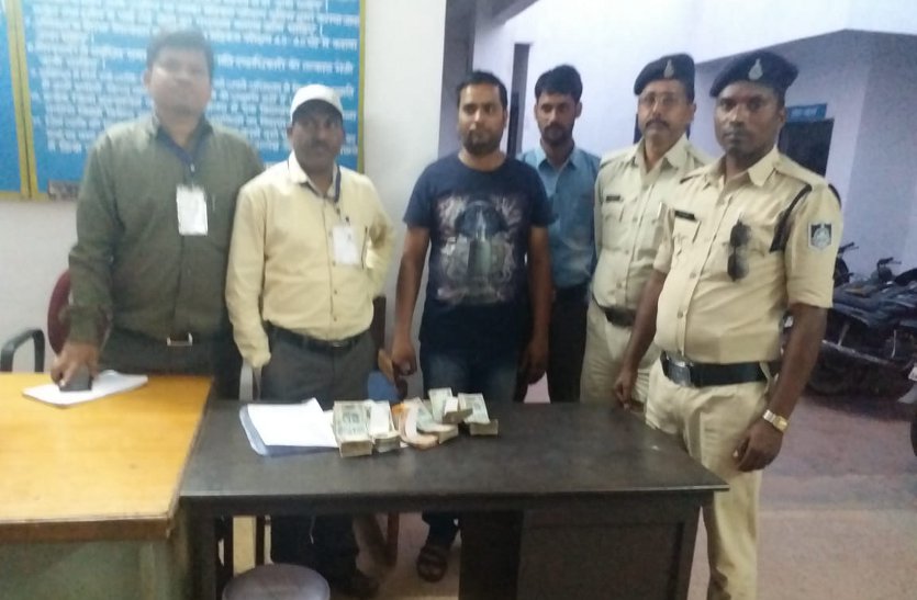 8 lakh seized from car in barhi