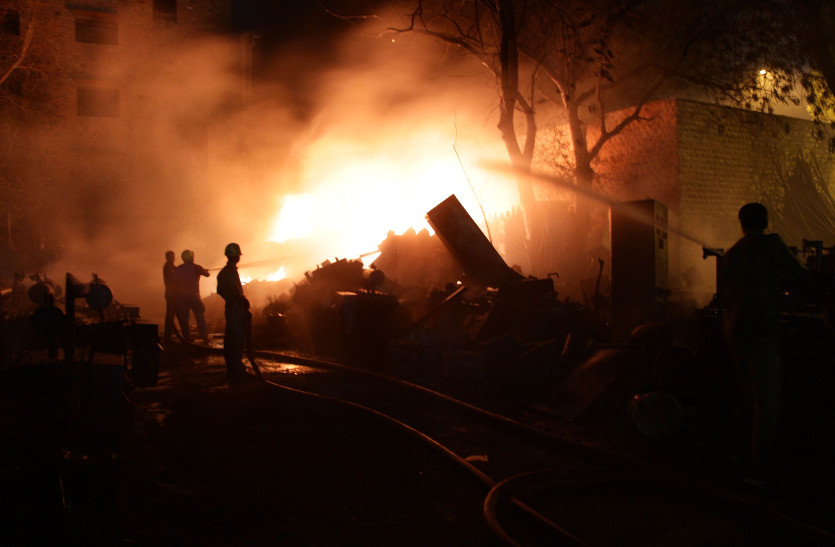 fire in discom's store, transfarmer and equipments burnt