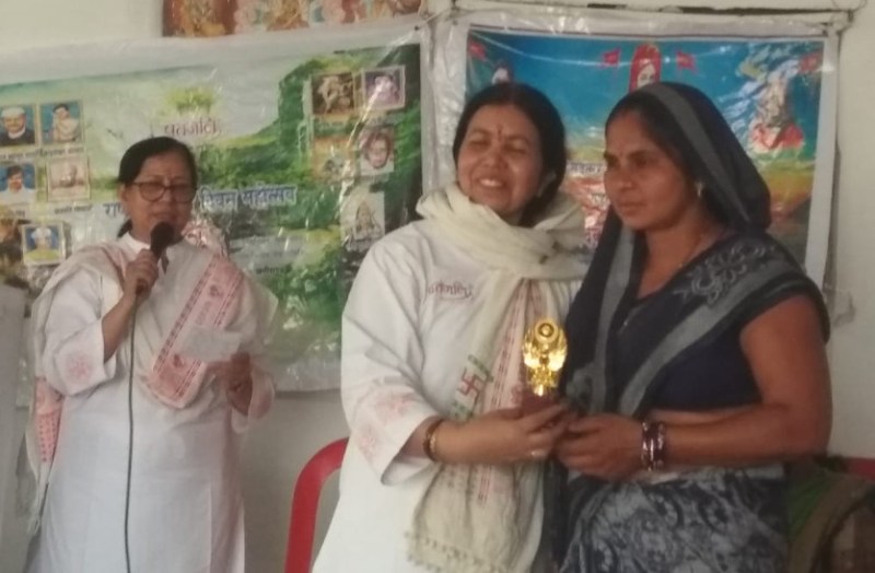 खेती किसानी के साथ-साथ धनेश्वरी ने एक गाय से डेयरी का शुरू किया कारोबार, आज तीस गायों का पालन कर ले रही अच्छी आमदनी