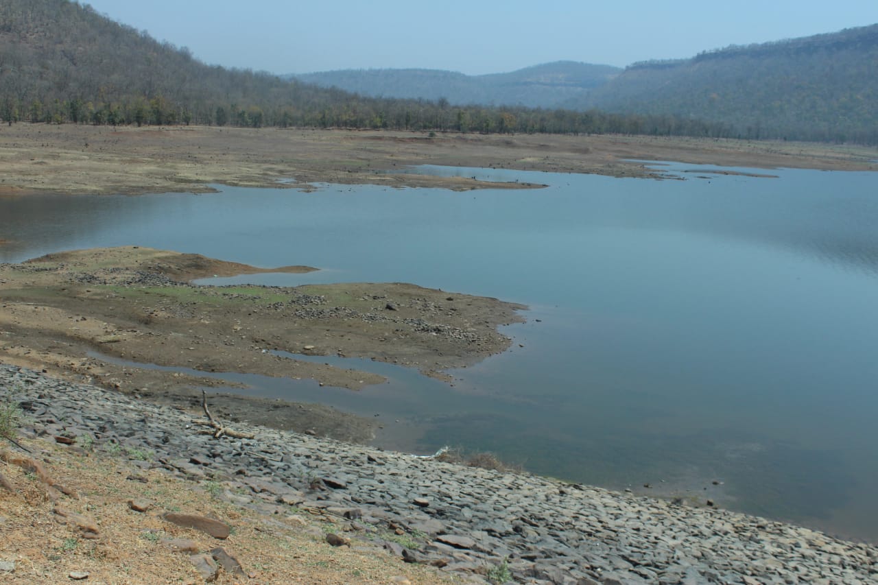 Water level of rapidly decreasing cancellation reservoir