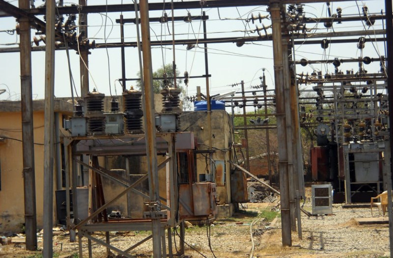 10 मिनट से एक घंटे के लिए हर रोज हो रही बिजली गुल, तो कहीं लो वोल्टेज की समस्या, गर्मी में लोगों की समस्या हुई दुगुनी