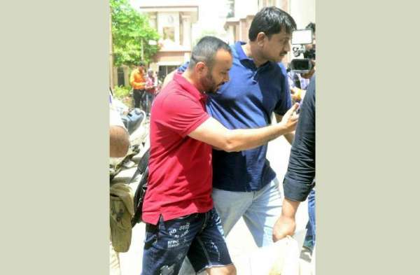 MP it raid ashwani sharma