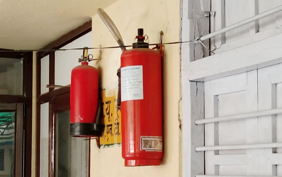 fire extinguisher in Singrauli district hospital is distrubed