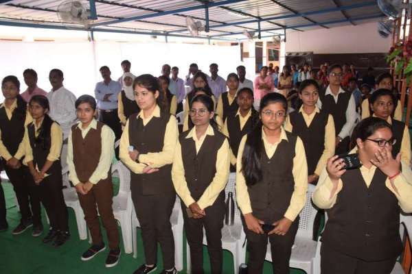 क्रिस्तुकुला कॉलेज में छात्राओं को मिली डिग्री, फोटो में देखें ग्रेजुएशन सेरेमनी