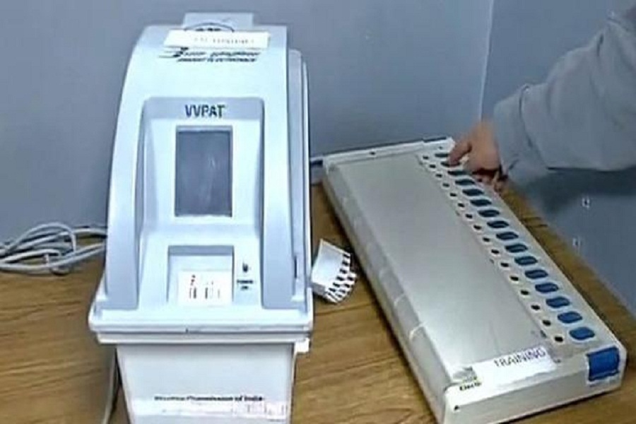 Polling on first phase, polling on April 11