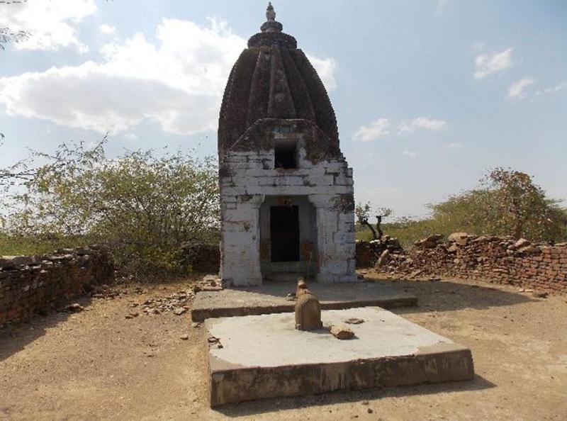 aisa shivaalay jo sthaapaty kala ka hai bejod namoona