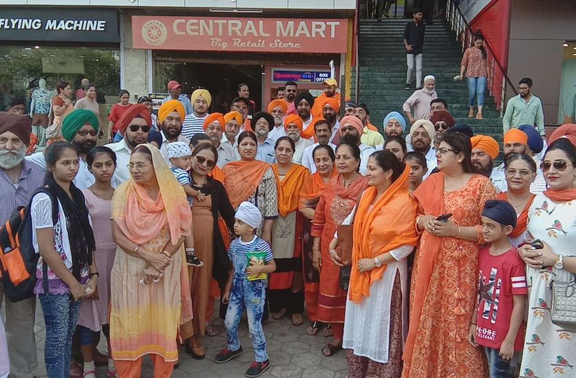 सिख सैनिकों की शौर्य गाथा देख लोगों में जोश का संचार: देखें वीडियो