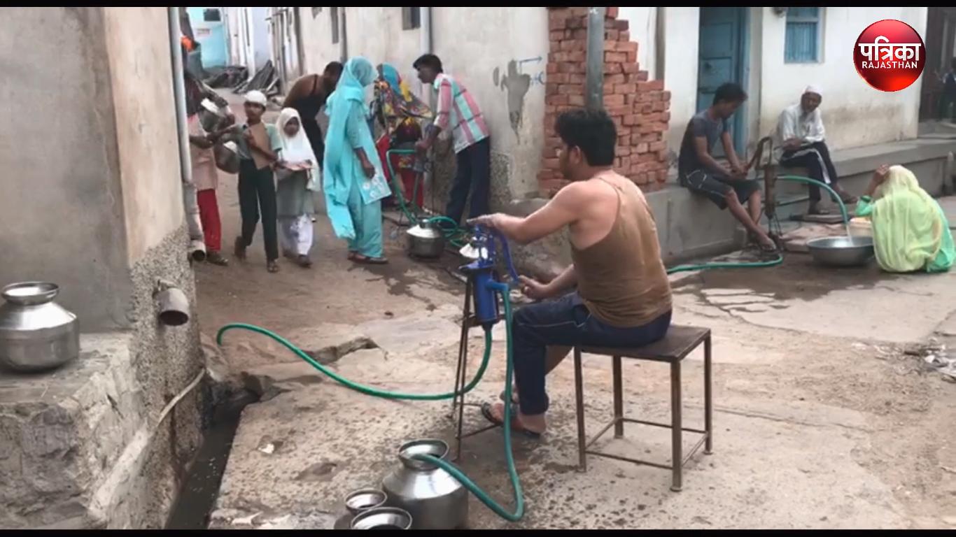 पानी की पीर : लो आ गई गर्मी अगर चाहिये पानी तो कस लीजिये कमर , यूँ करनी पढ़ सकती है मशक्कत