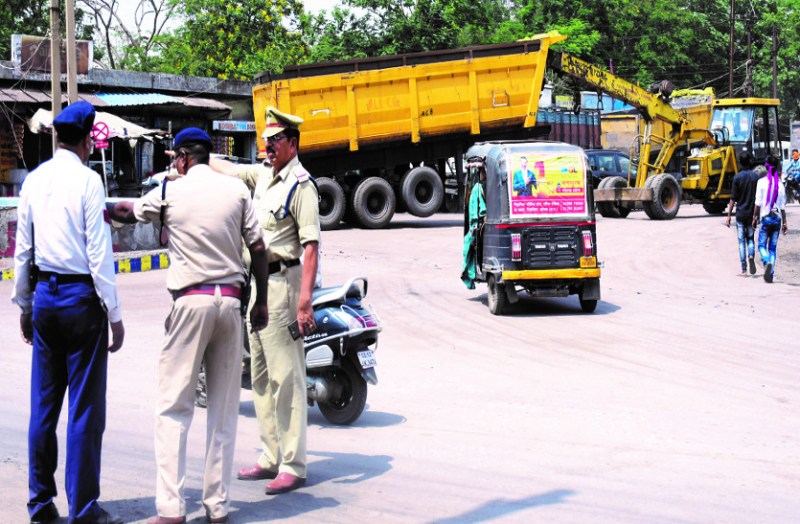जनता की मांग पर नहीं दिया ध्यान, पीएम का आया कार्यक्रम तो खाली करा दिया सड़क