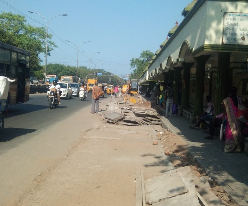 Government hospital bus stop being proved unsuitable