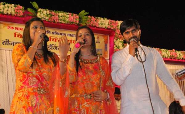 रूण झूण करता पधारो भैरूजी......