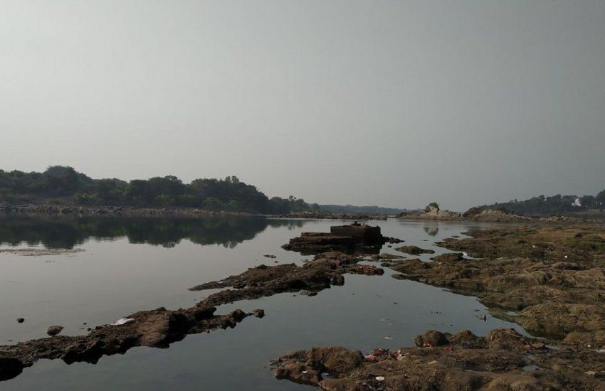 Narmada river : let's know the reason of low water level of river