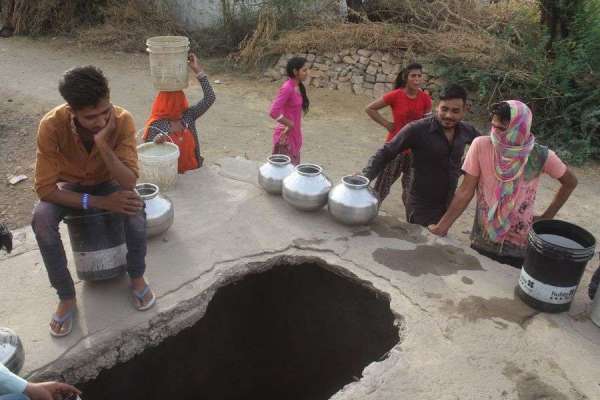 pics of water problem in summer season