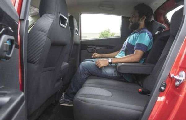 kuv 100