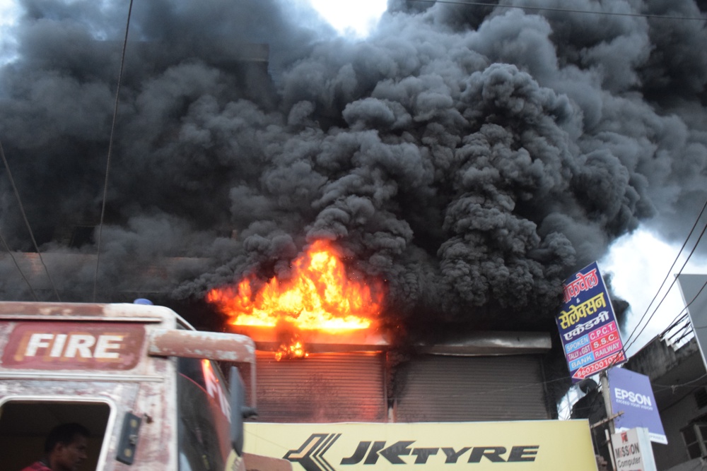 big fire news: Burning Tire Shop at satna Station Road