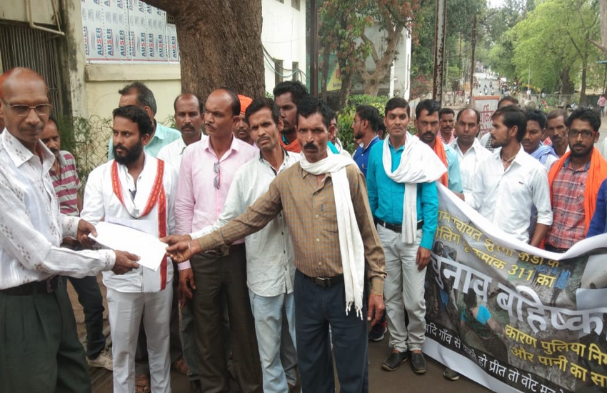 villagers Boycott of poll for bridge