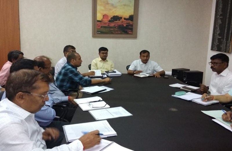 मानक के अनुरूप सड़कों को रिपेयर न करने वाले ठेकेदारों के खिलाफ़ दर्ज होगी एफआईआर: कमिश्नर