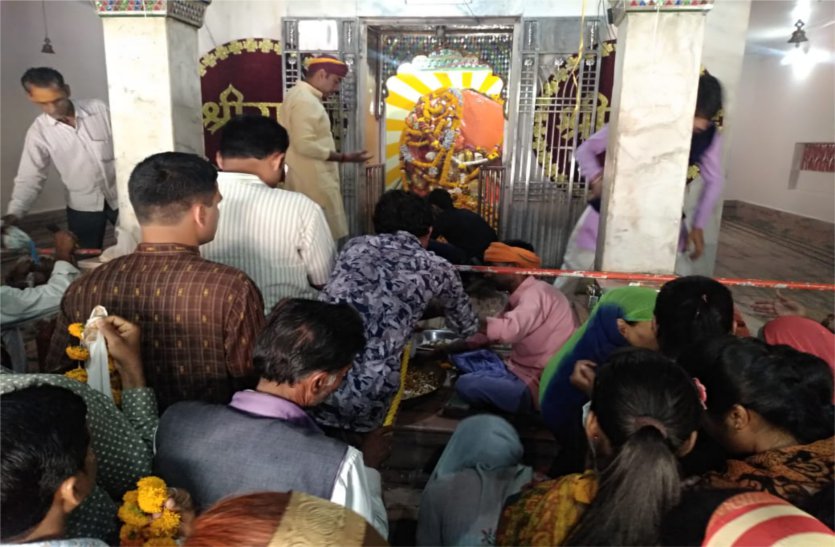 Temples of devotees engaged in temples