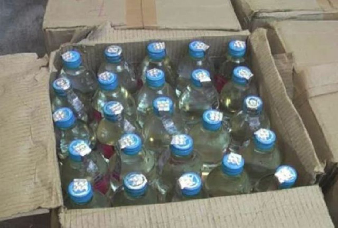 Police arrested Dabish, number of domestic and foreign liquor recover
