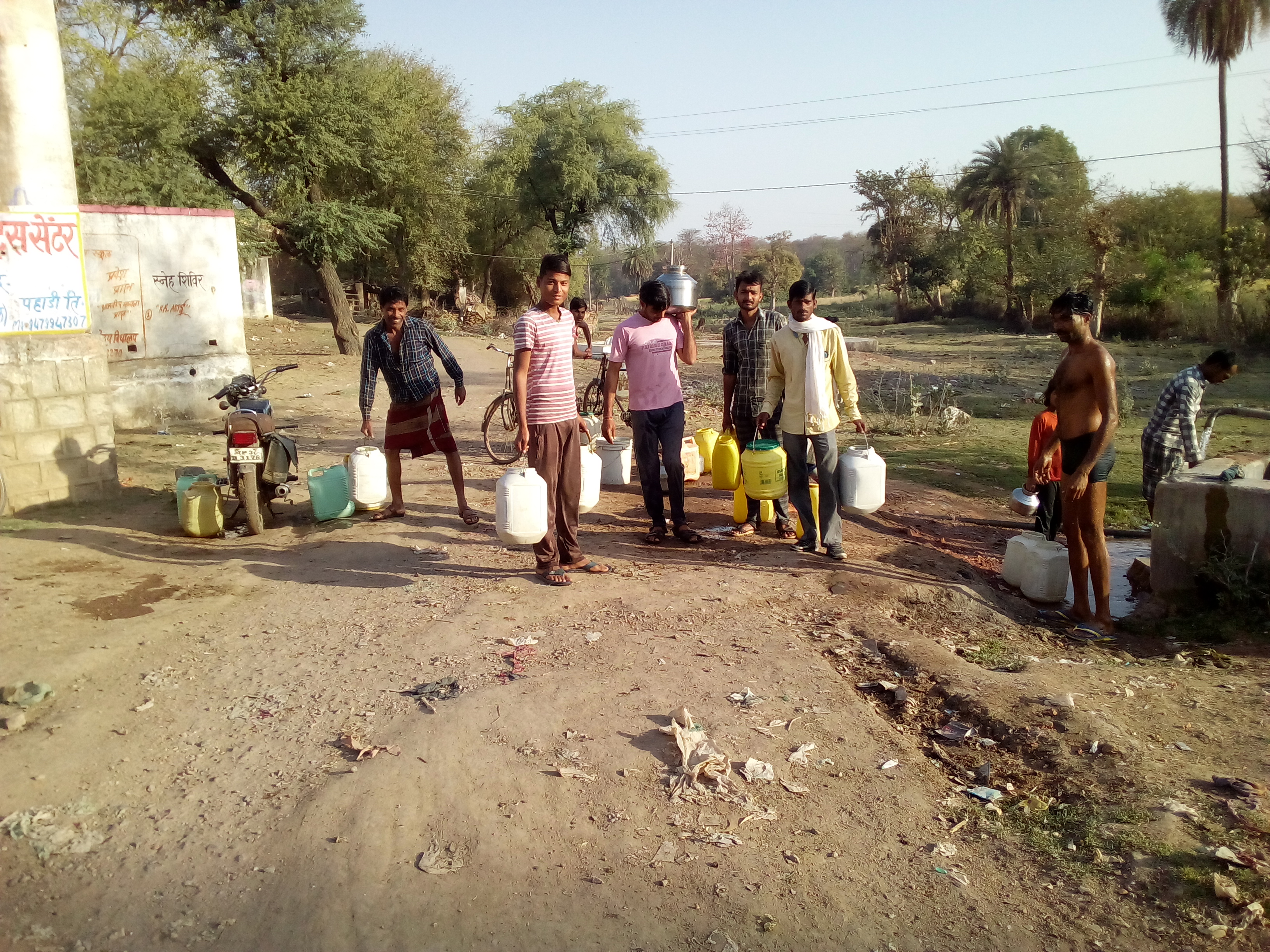 Sarpanch.Recommendation in the villagers with the indifference of the secretary