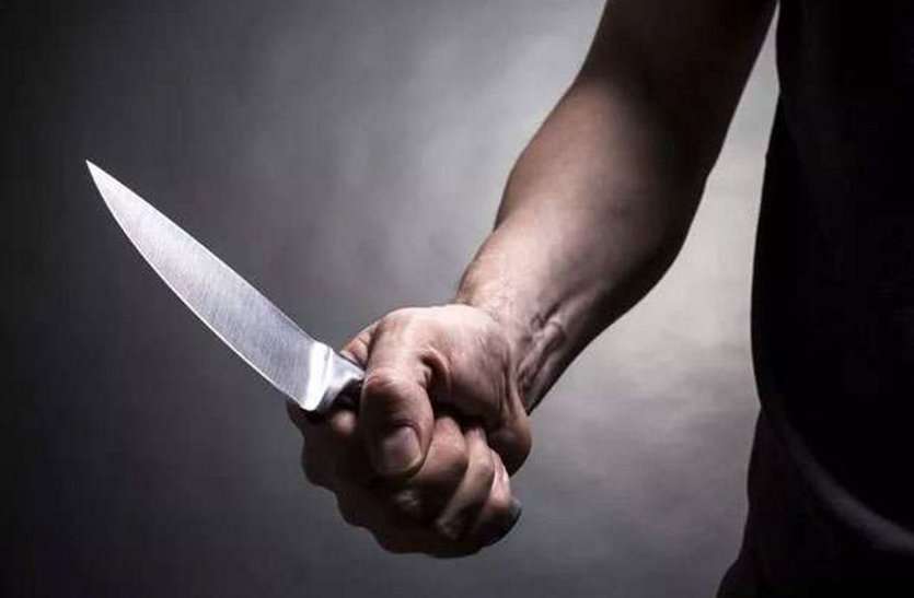 Knife attack on relatives by young man