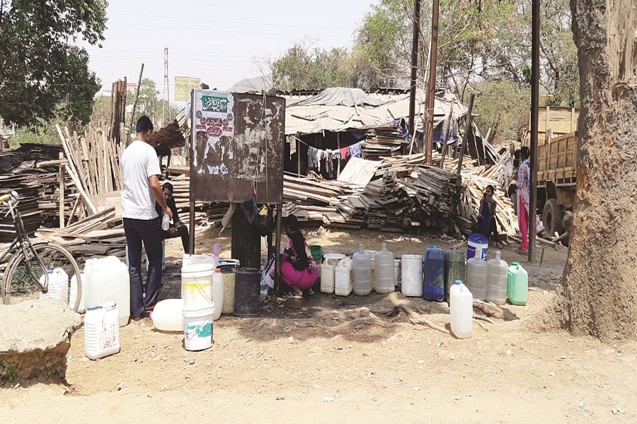 विरार शहर मनपा क्षेत्र की जनता प्यासी