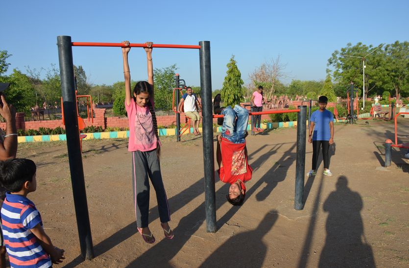 Health benefits taking daughters with women in bhilwara