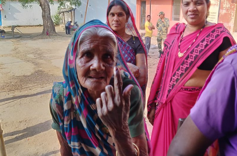 टूंडा की देवमती ने उन सभी युवा और शहरी मतदाताओं के समक्ष एक मिसाल कायम की