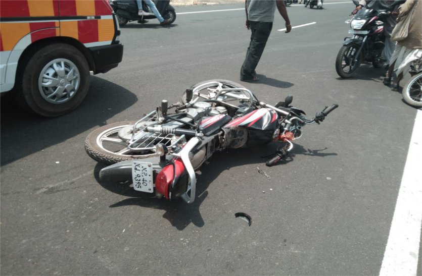 Bike rider dies in car, dead on the spot