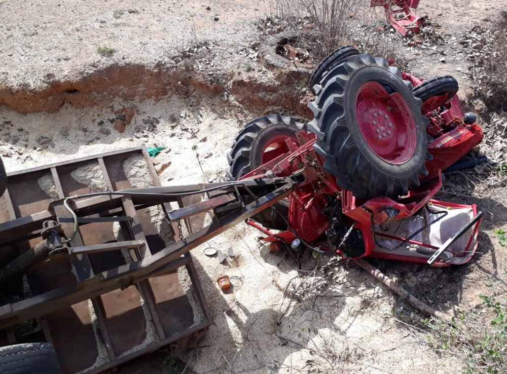 tractor accident in panna