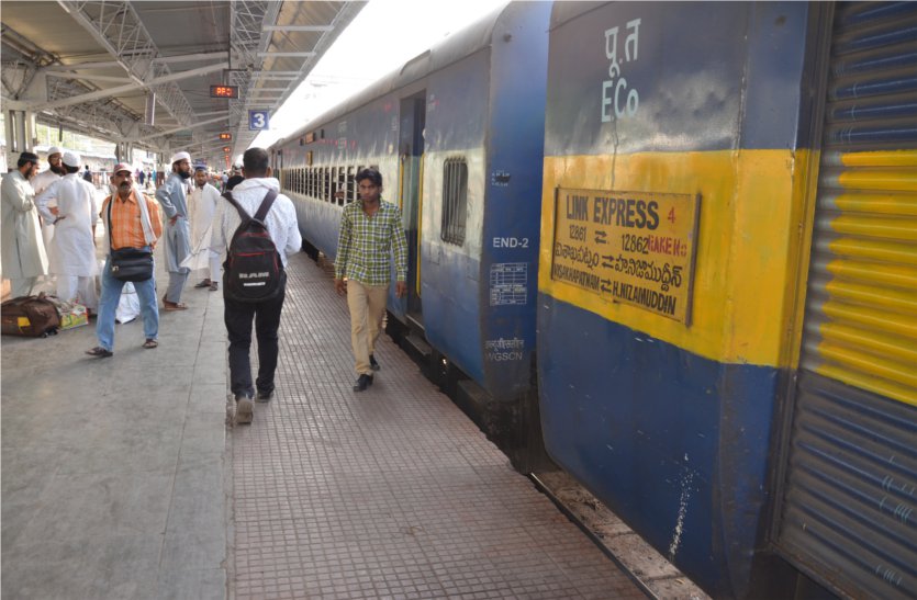 Delhi-Mumbai track closed due to disorder at Birla Nagar station