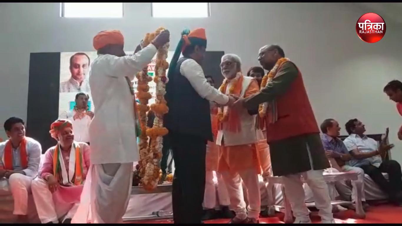 video : यहां चुपचाप पहुंचे मोदी और शाह – जब सच्चाई आई सामने तो ………