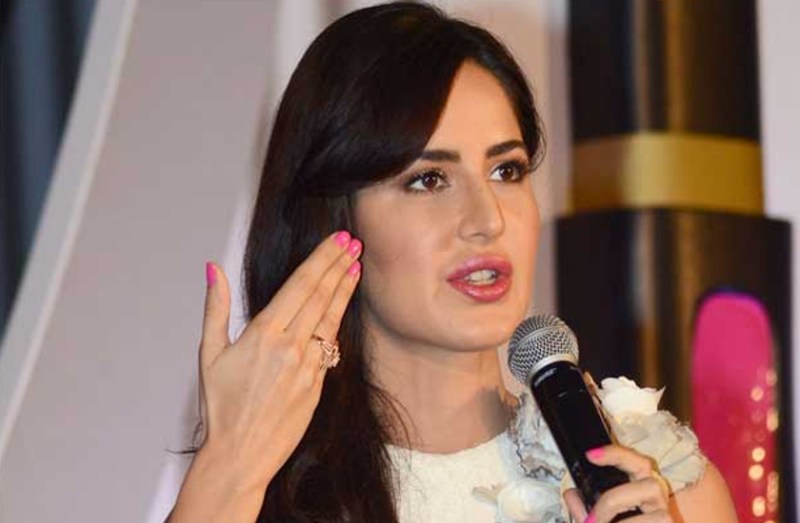 katrina-kaif-reveal-she-want-work-with-kareena-kapoor-deepika-padukone