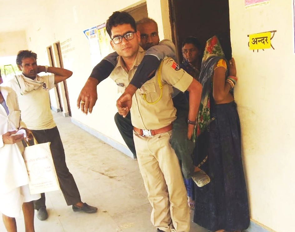 Policeman raises Divya, made poll