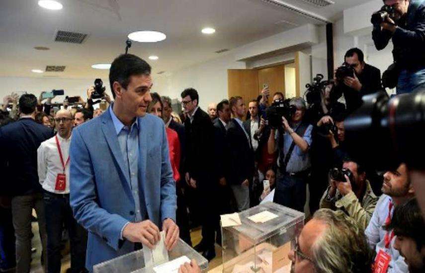 स्पेन चुनाव: पीएम पेड्रो सांचेज 29 प्रतिशत वोटों से सबसे आगे, देखें जीत की
तस्वीरें